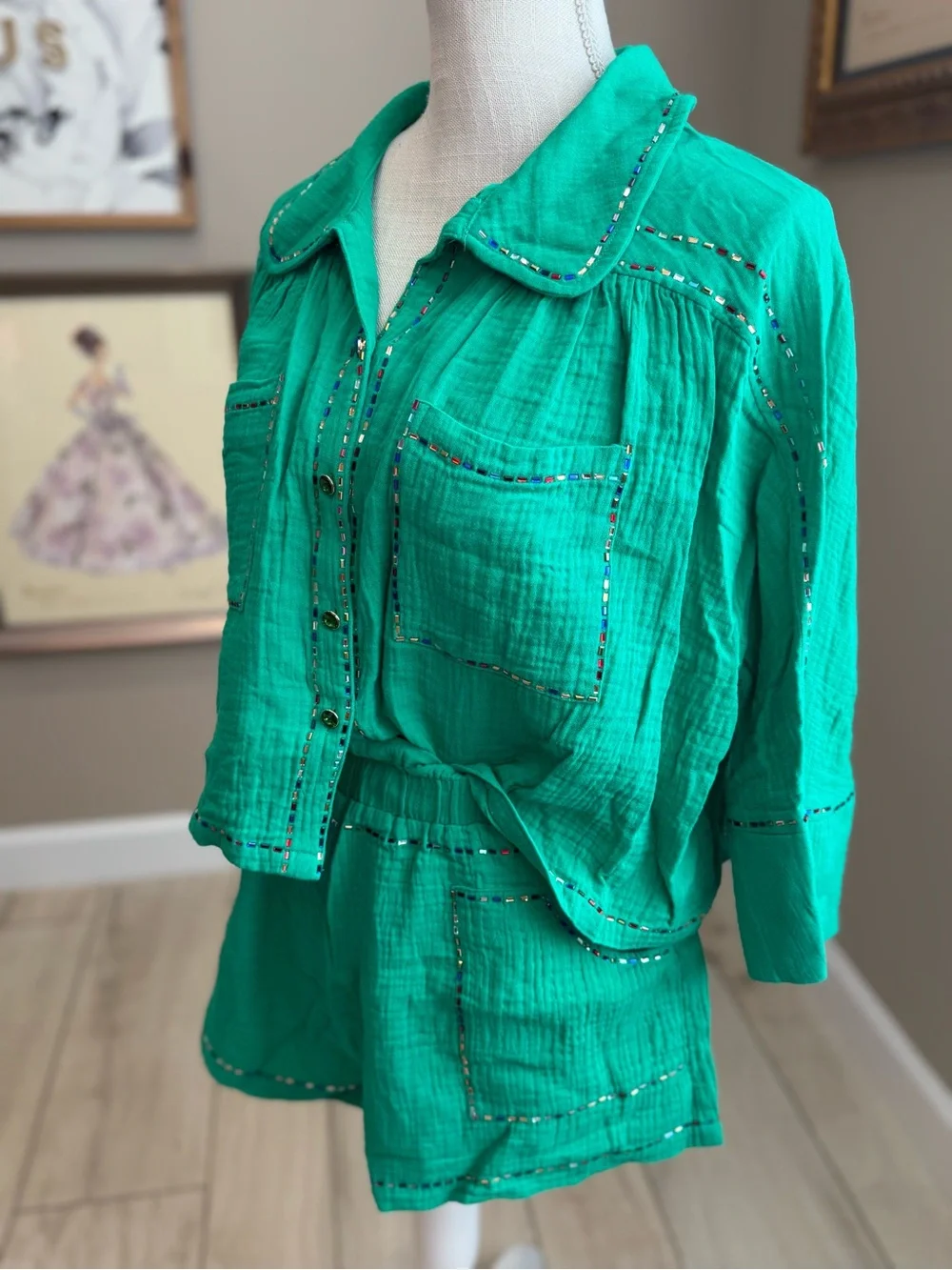 Like New! QUEEN OF SPARKLES Green Gauze Rhinestone Trim Button-Down Short Set
